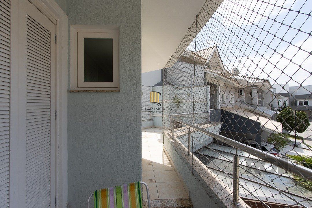 Casa de Condomínio 5 dormitórios no bairro Sarandi