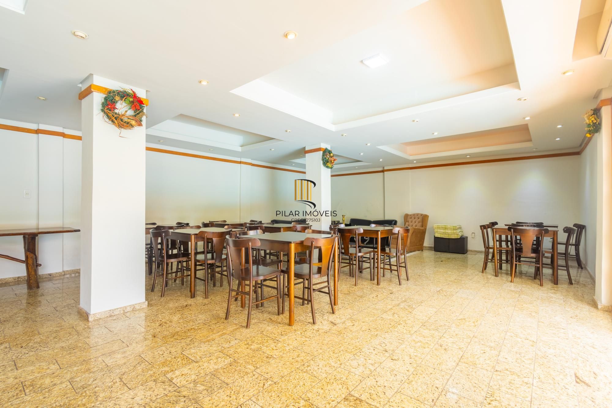 Casa em condomínio bairro Tristeza, com 185m² privativos.