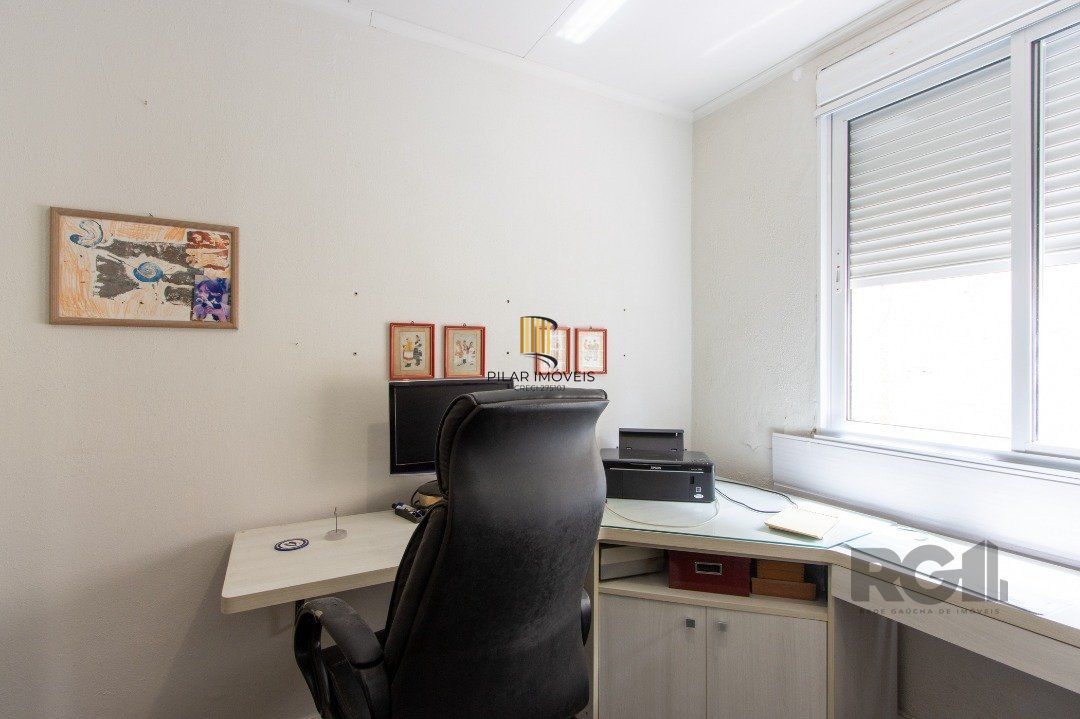Casa para Venda - 239m², 5 dormitórios, sendo 1 suites, 2 vagas - Hipica