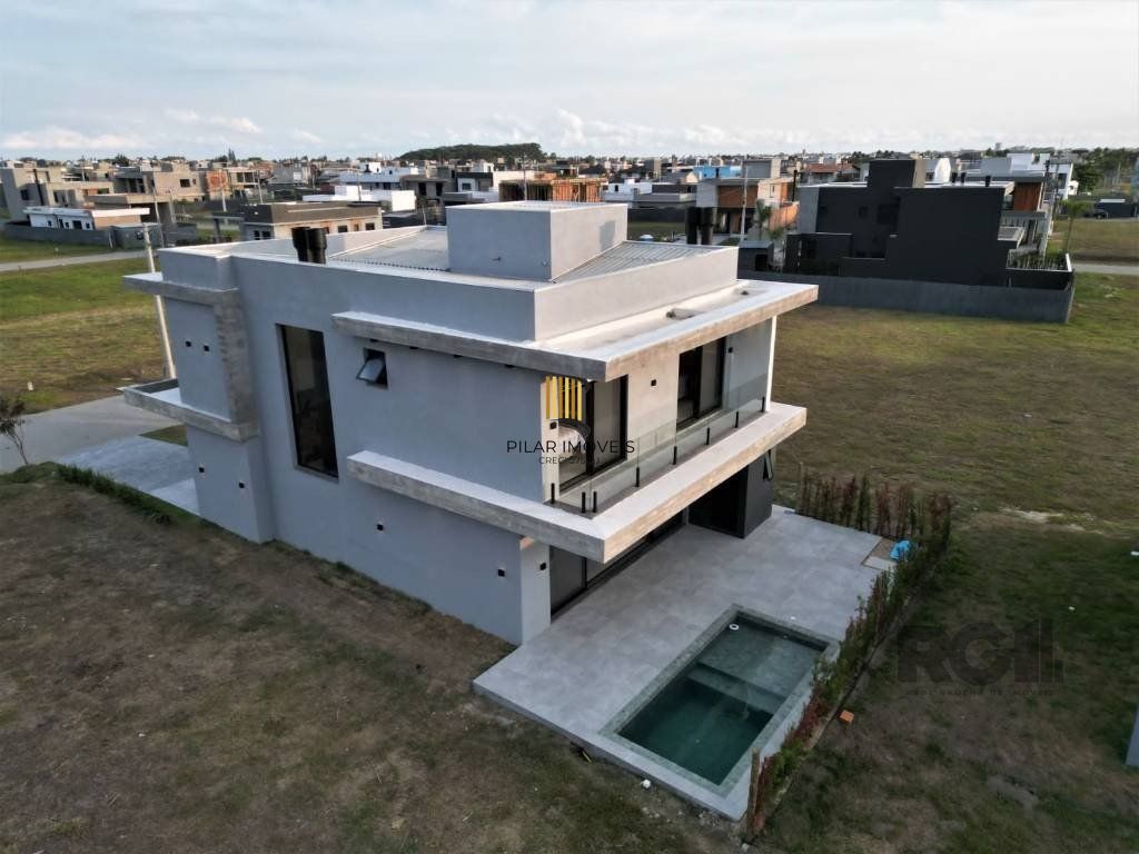 Casa de Condomínio 4 dormitórios no bairro Centro