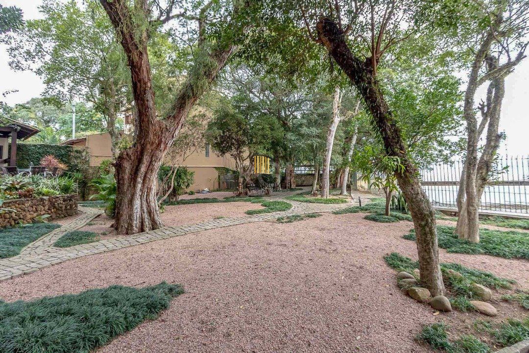 Casa Condominio para Venda - 331.2m², 4 dormitórios, sendo 4 suites, 2 vagas - Tristeza
