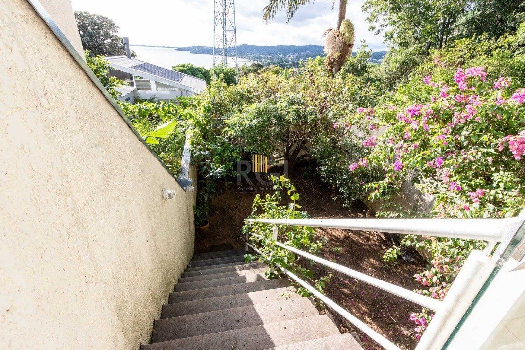 Casa para Venda - 195.96m², 3 dormitórios, sendo 1 suites, 2 vagas - Espirito Santo