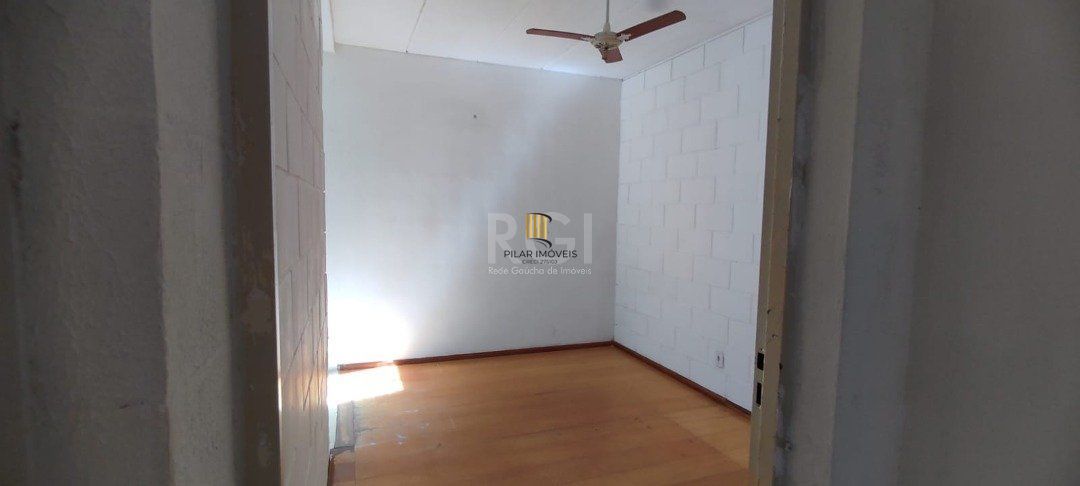 Apartamento com 3 dormitórios, 1 banheiro social e 1 vaga/box