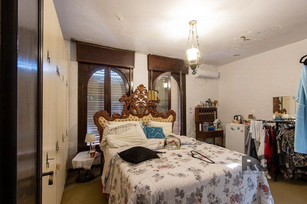 Casa para Venda - 580m², 3 dormitórios, sendo 1 suites, 3 vagas - Santa Tereza