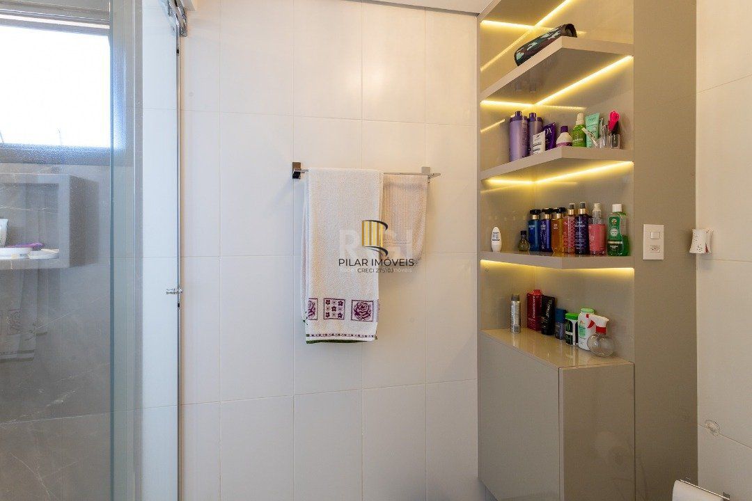 Apartamento para Venda - 323m², 3 dormitórios, sendo 3 suites, 4 vagas - Centro