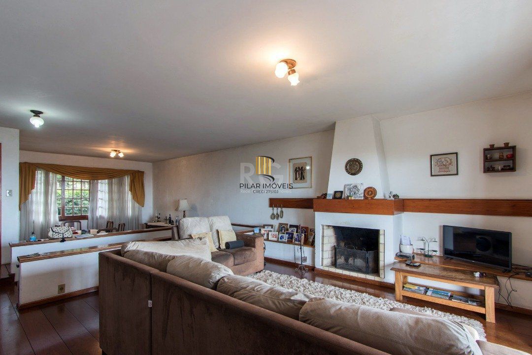 Casa para Venda - 336.21m², 3 dormitórios, sendo 1 suites, 3 vagas - Nonoai
