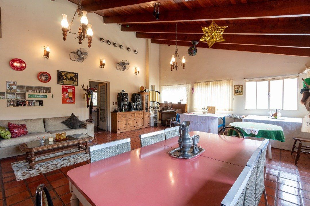 Casa para Venda - 435m², 4 dormitórios, sendo 4 suites, 4 vagas - Cristal