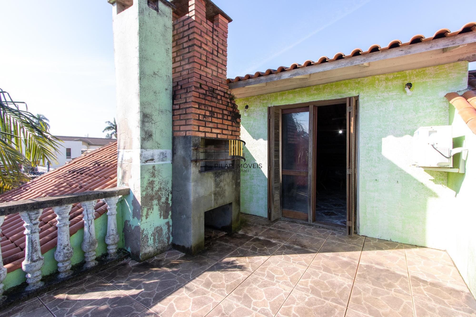 Casa 3 dormitórios no bairro Espírito Santo