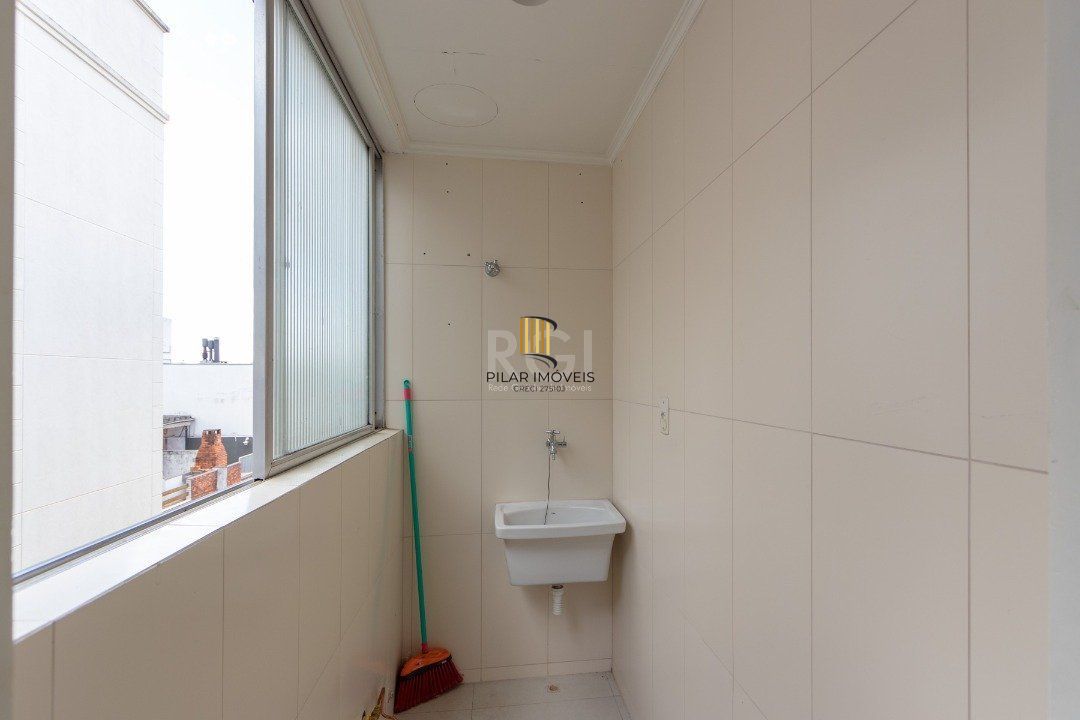 Apartamento para Venda - 46m², 1 dormitório, 1 vaga - Mont Serrat