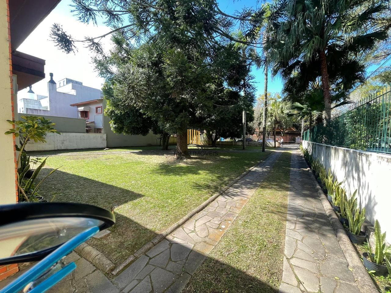 Terreno à Venda – Bairro Tristeza, Porto Alegre/RS, 1.870 m² de área total!