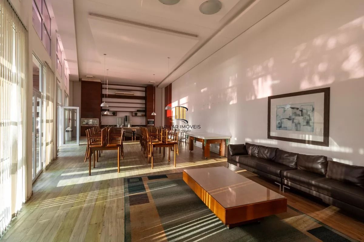 Apartamento à venda com 70m², 2 quartos e 1 vaga no bairro Jardim Botânico