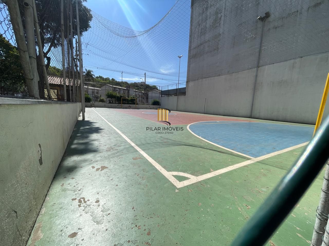 Apartamento 02 dormitórios, 01 banheiro e 01 vaga de garagem, 63,61m² de área privativa no bairro Cristal!