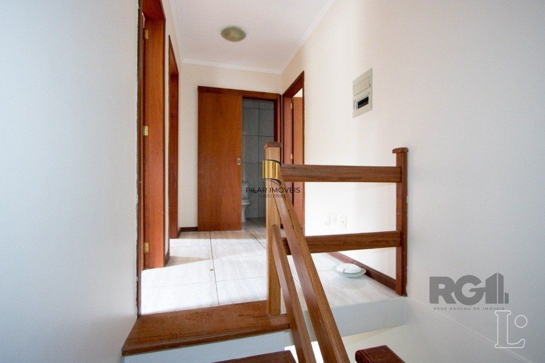 Casa 3 dormitórios no bairro Hípica