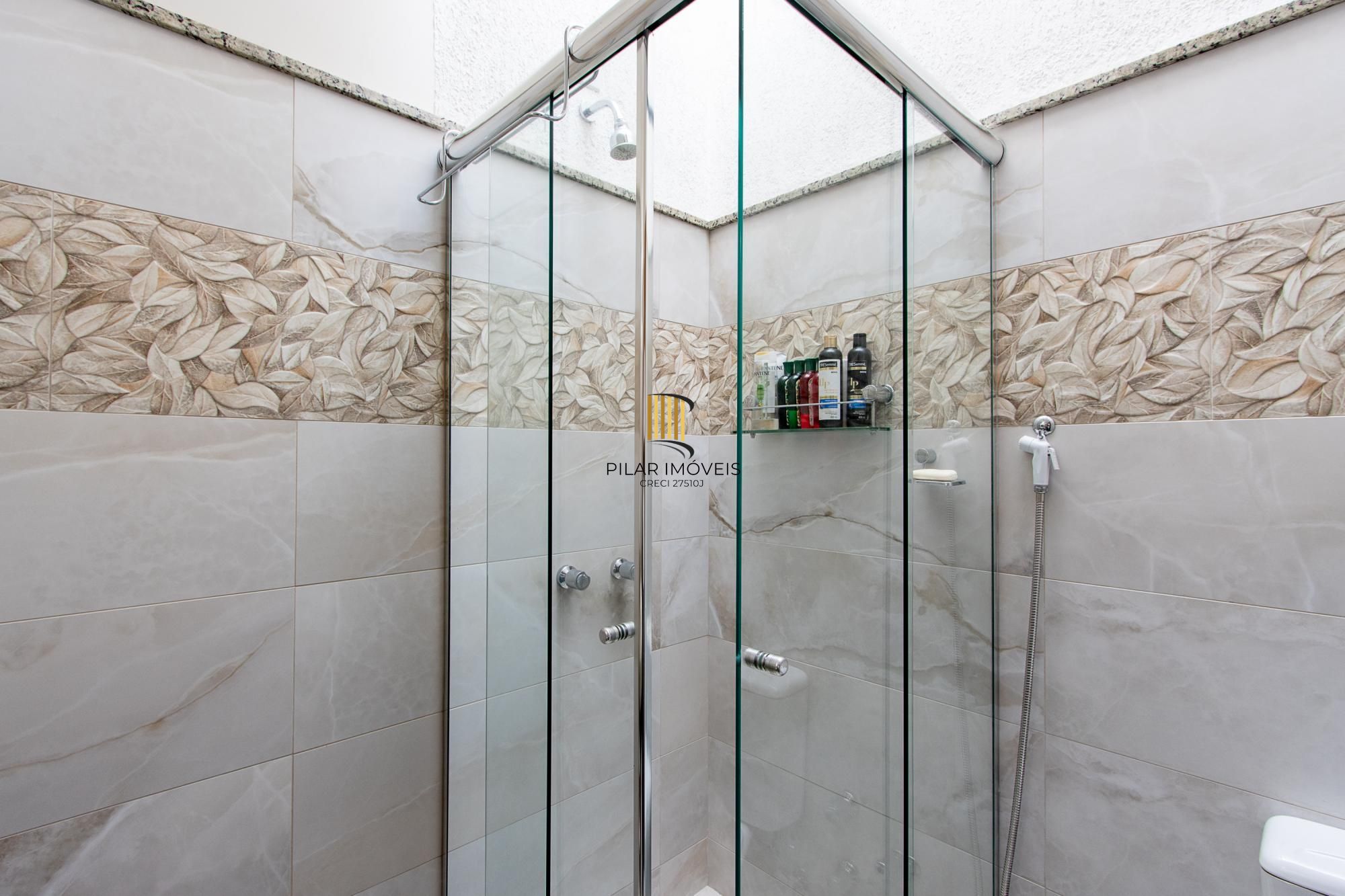 Casa 3 dormitórios com suíte master, terraço e 186m² no Lagos de Nova Ipanema