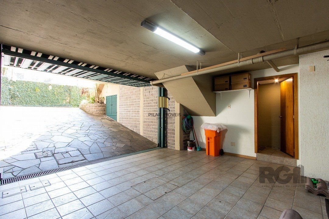 Casa de Condomínio 4 dormitórios no bairro Tristeza