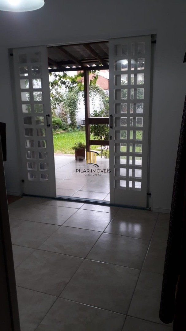Casa 3 dormitórios no bairro Ipanema