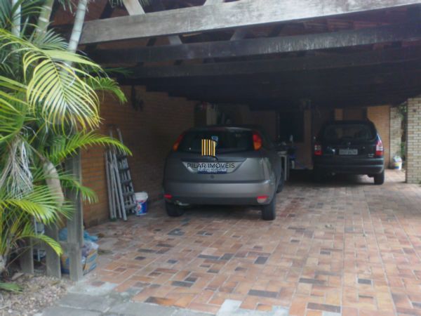 Casa para Venda - 350m², 3 dormitórios, sendo 1 suites, 6 vagas - Tristeza