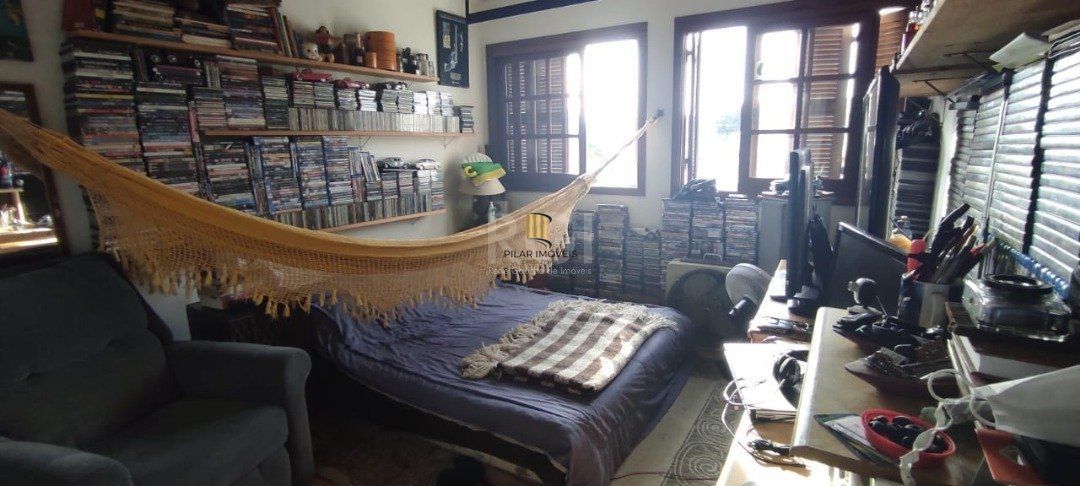 Casa para Venda - 250m², 3 dormitórios, sendo 1 suites, 2 vagas - Ipanema