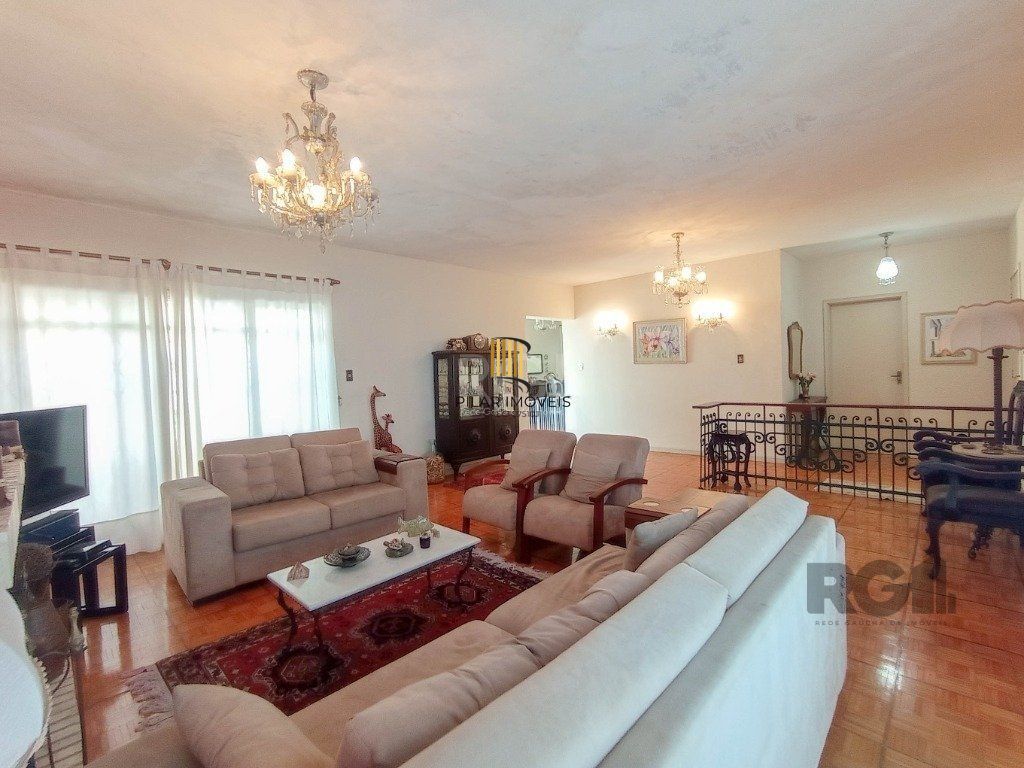 Casa para venda com 4 dormitórios no bairro Cristal