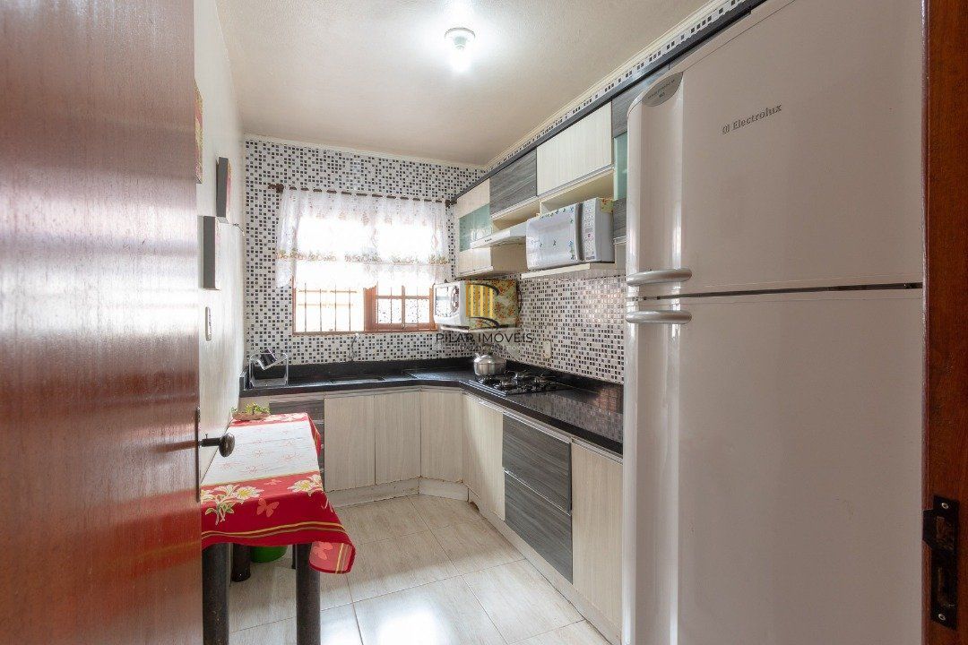 Casa para Venda - 161m², 3 dormitórios, 3 vagas - Nonoai