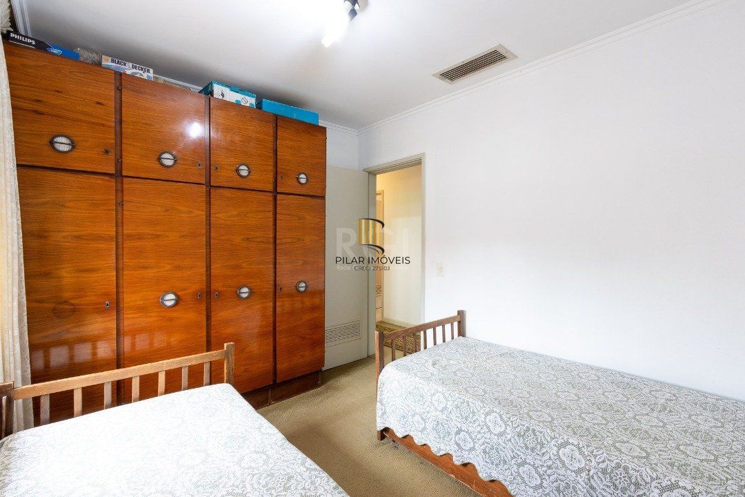 Casa para Venda - 280m², 4 dormitórios, sendo 1 suites, 3 vagas - Vila Assunção