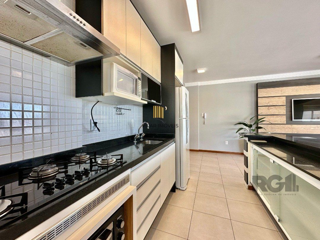 APARTAMENTO À VENDA DE ESQUINA COM VISTA LIBERADA PARA O MAR