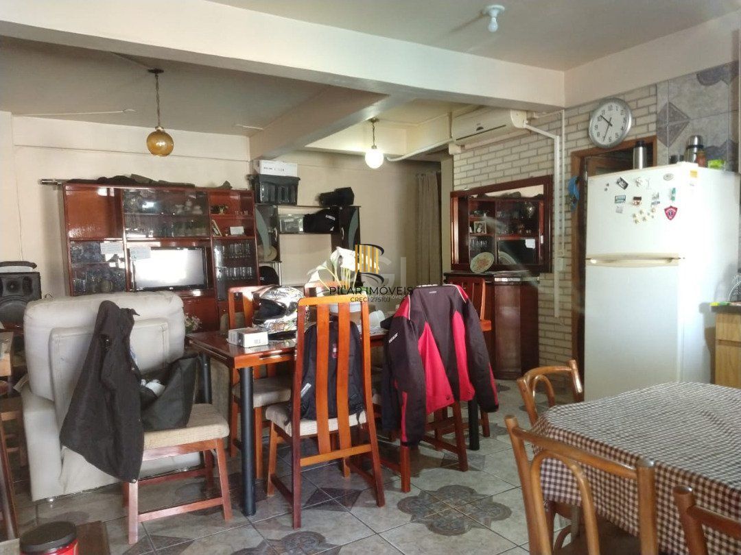 Casa para Venda - 322.4m², 2 dormitórios, 7 vagas - Cristal