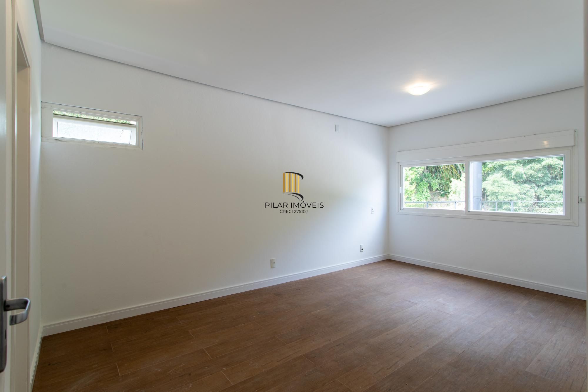 Casa em condomínio no Terra Ville  .Esta casa de alto padrão, dispõe de 4 suítes