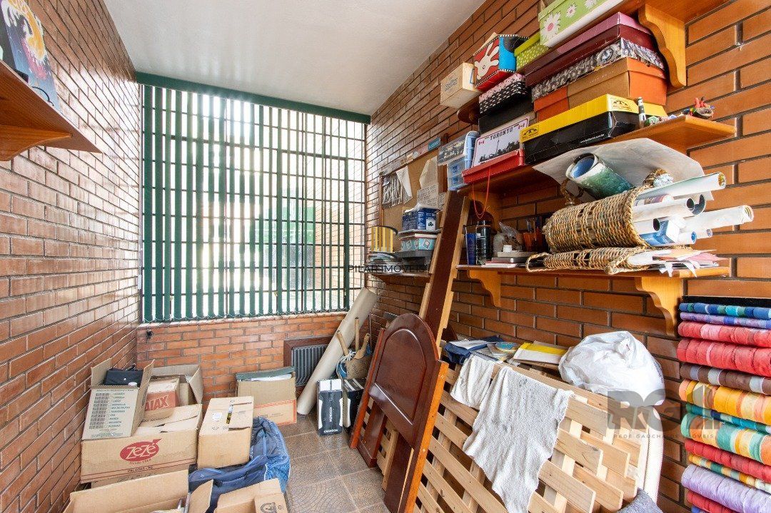 Casa para Venda - 500m², 4 dormitórios, sendo 1 suites, 4 vagas - Coronel Aparício Borges