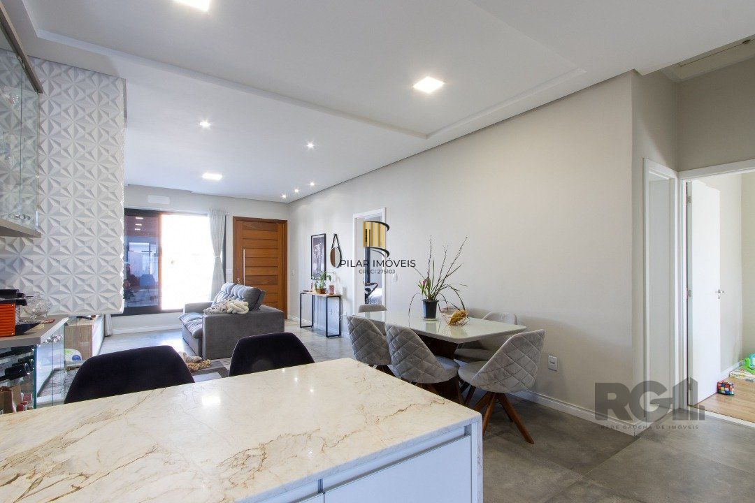 Casa de Condomínio 3 dormitórios no bairro Hípica