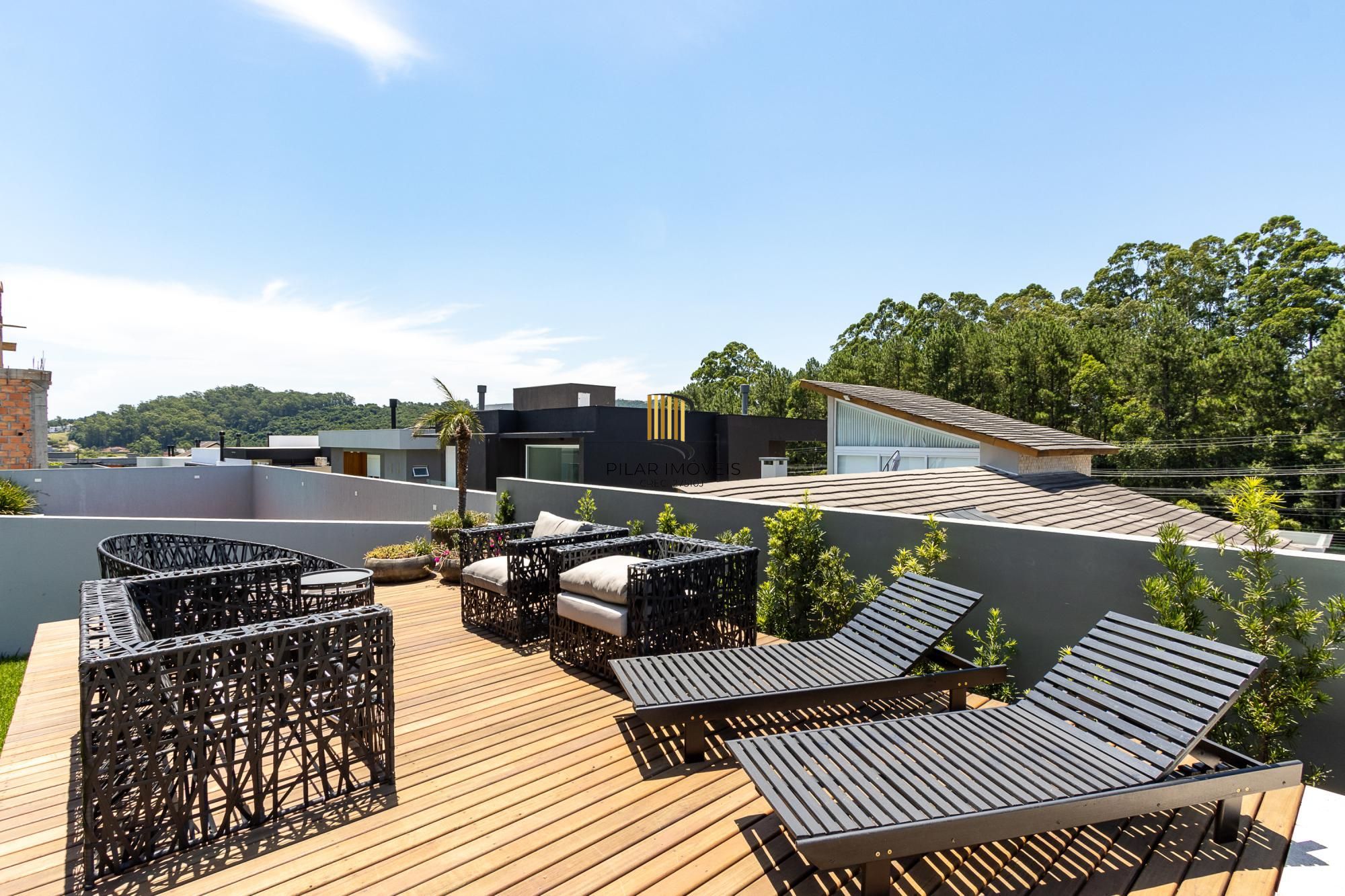 Casa de Condomínio 4 dormitórios no bairro Vila Nova