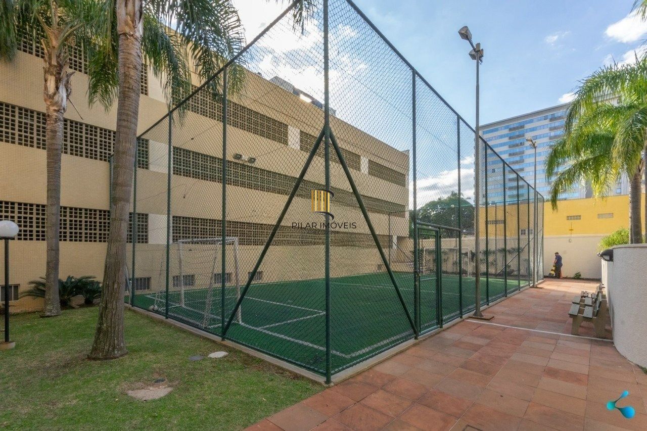 3 dormitórios, com 2 vagas no Life Square Menino Deus!