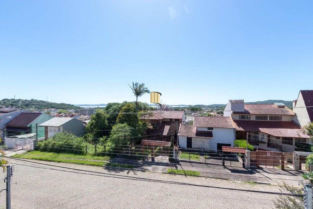 Casa para Venda - 168m², 3 dormitórios, sendo 1 suites, 2 vagas - Imperial Park