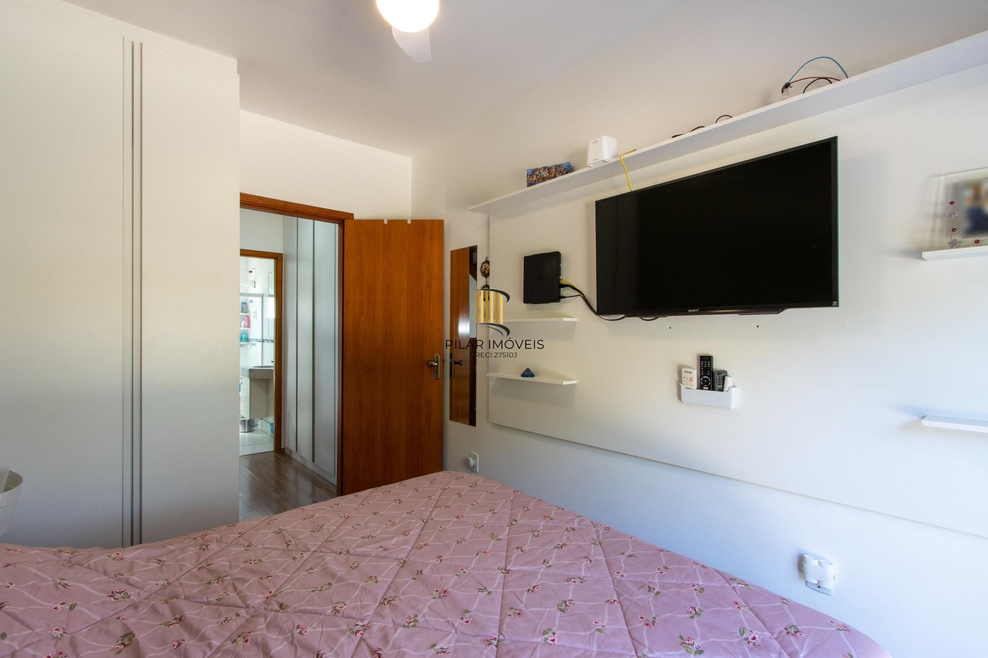 Casa em condomínio no bairro Aberta dos Morros