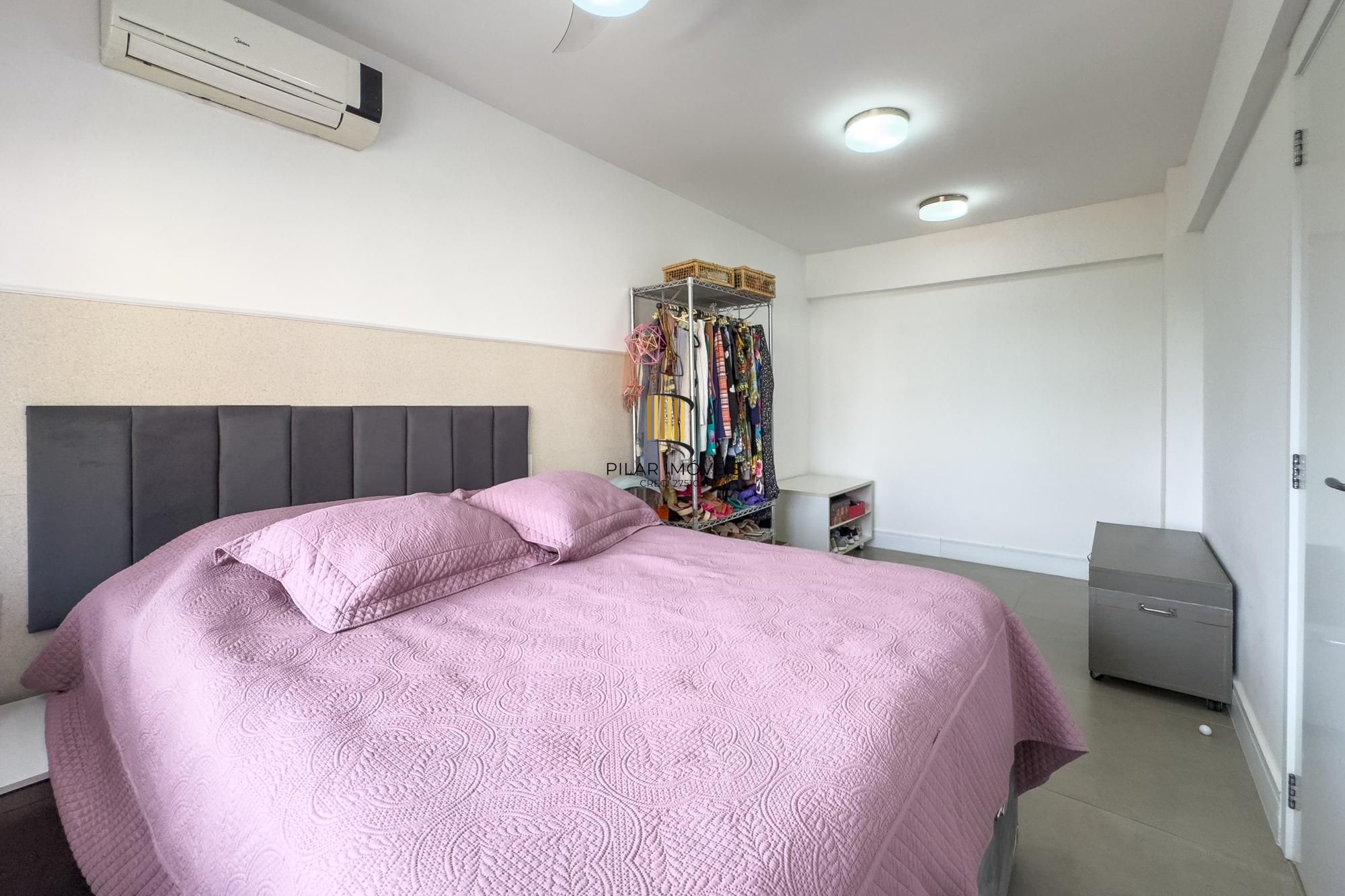 Apartamento 03 Suítes bairro Cristal, 88,97m² de área privativa, semimobiliada e 02 vagas de garagens cobertas.