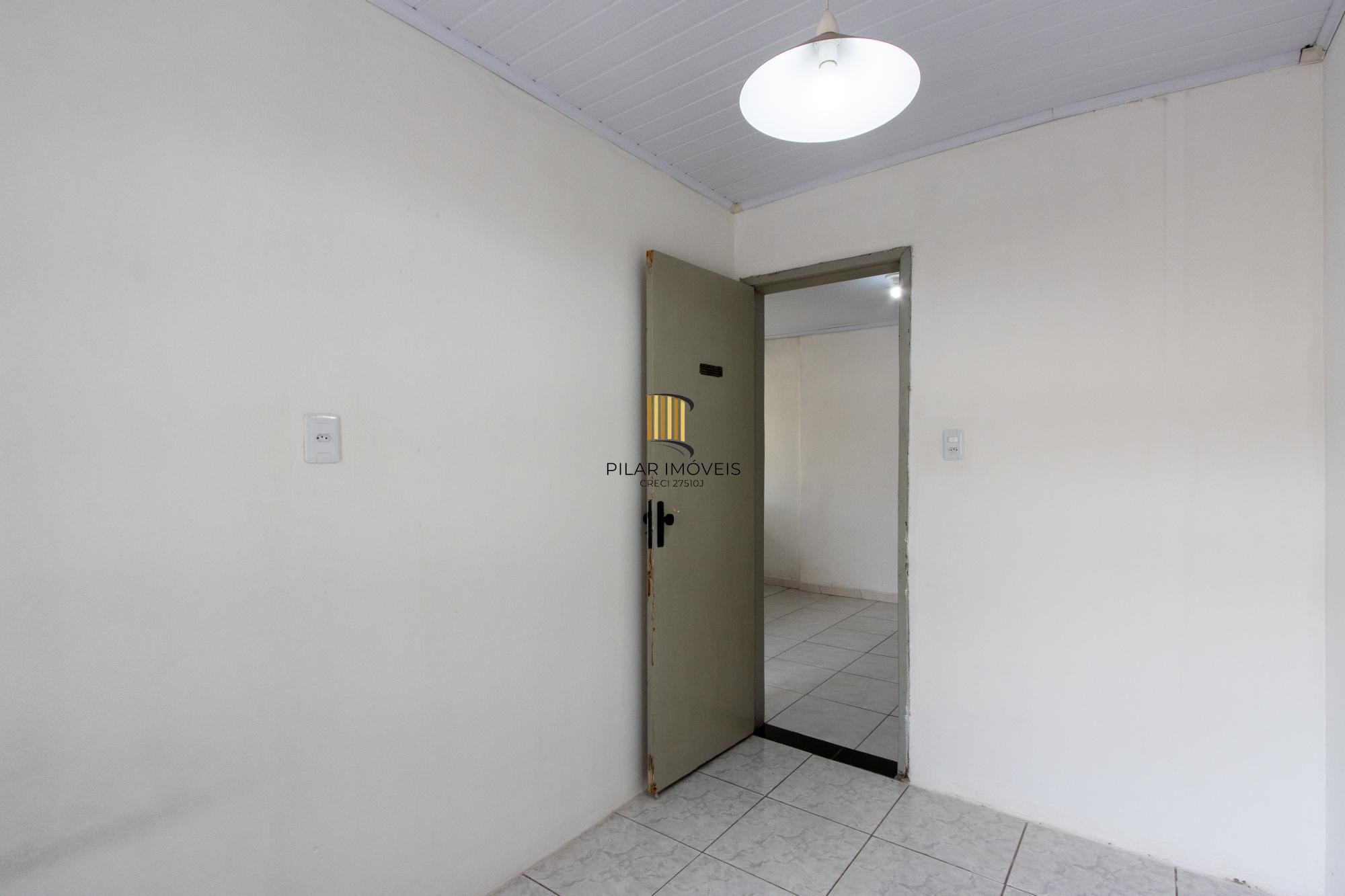 CASA TRÊS DORMITÓRIOS NA RESTINGA NOVA