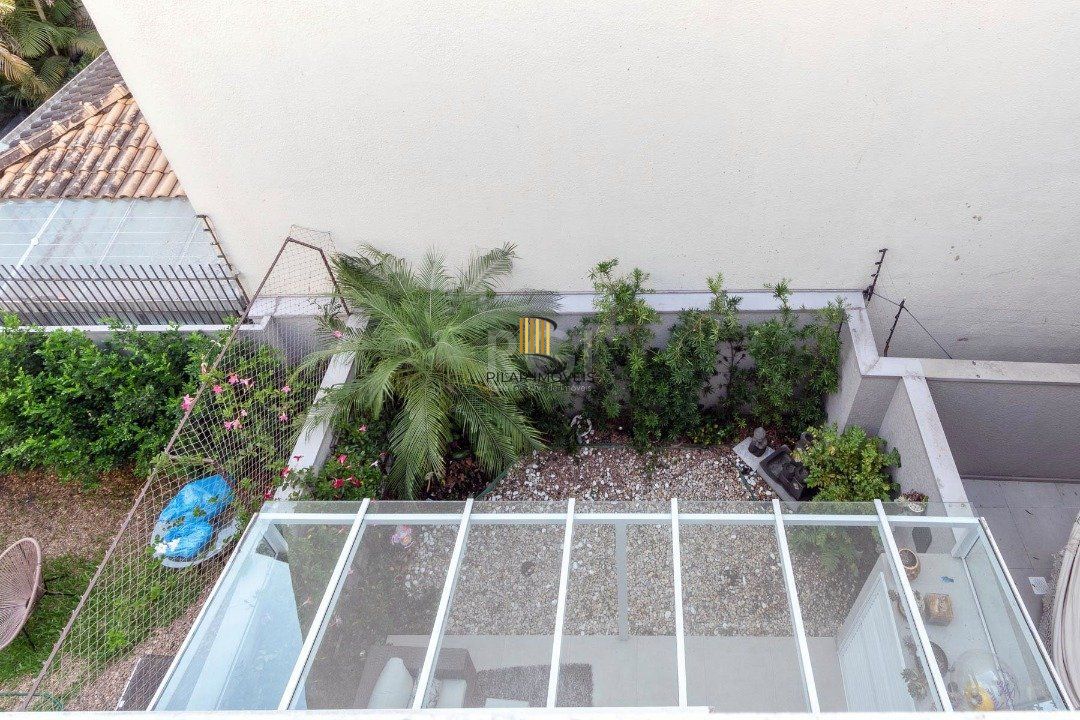 Casa Condominio para Venda - 202m², 3 dormitórios, sendo 1 suites, 2 vagas - Tristeza