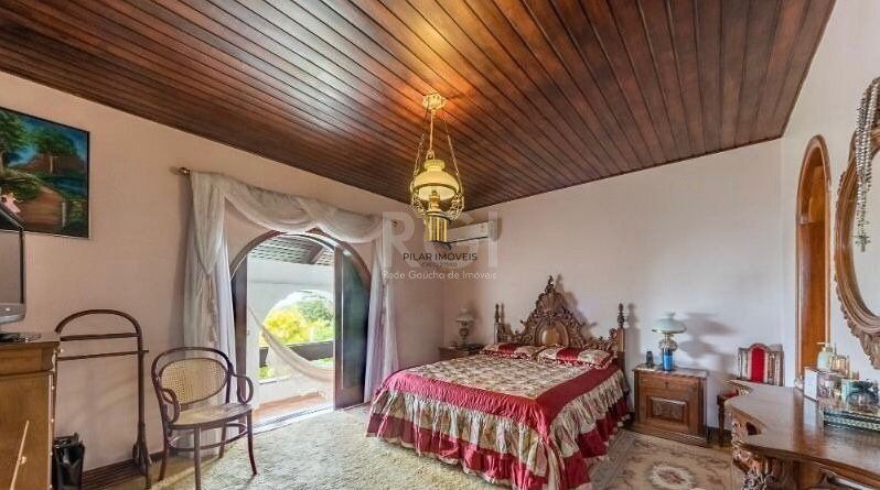 Casa para Venda - 456m², 3 dormitórios, sendo 2 suites, 2 vagas - Vila Assunção