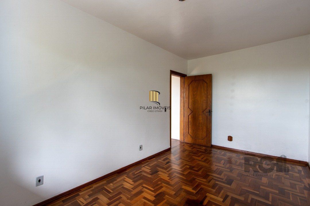 Casa 4 dormitórios no bairro Nonoai