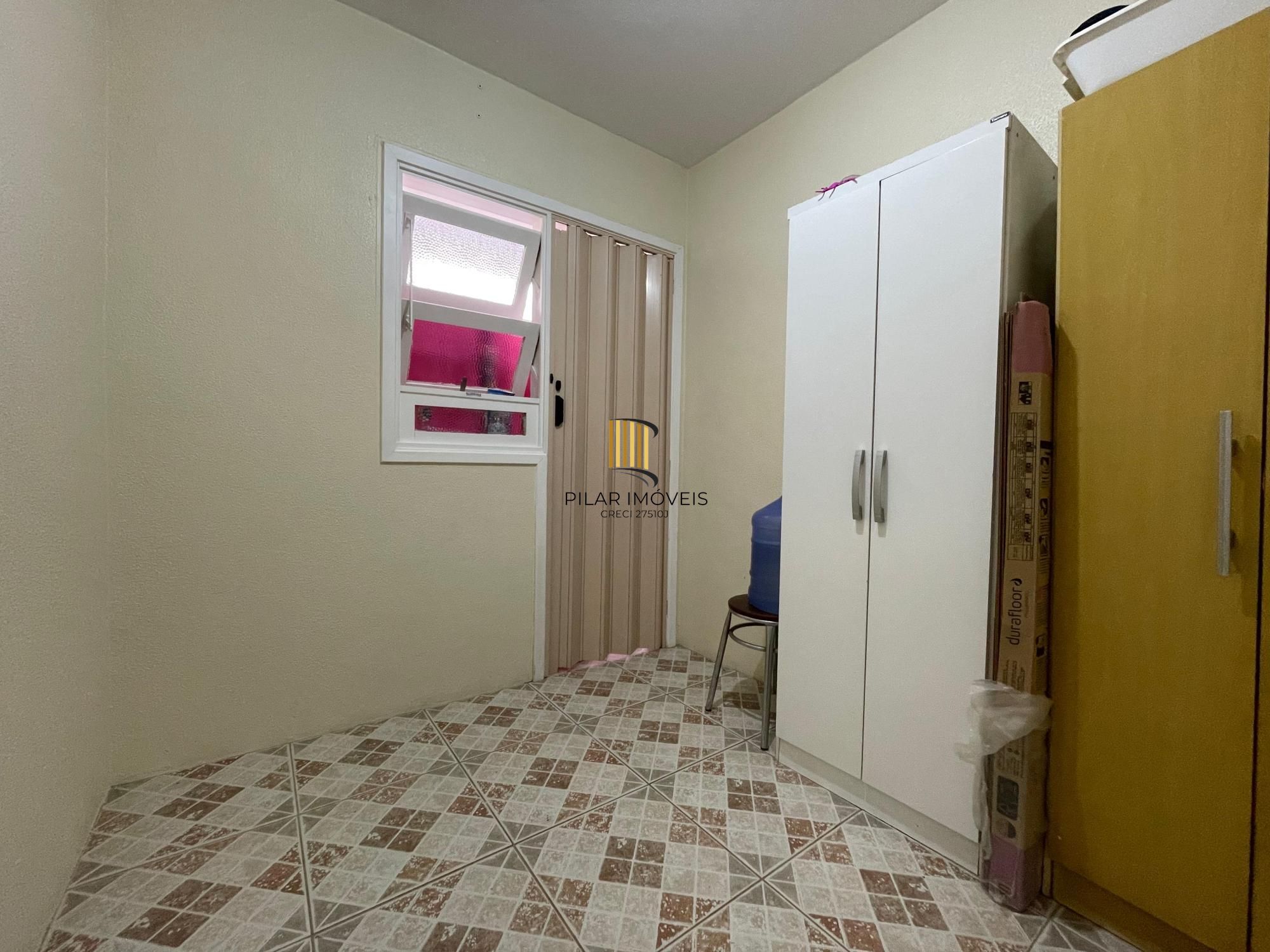 Apartamento com linda vista definida para o Rio Guaíba ? amplo, arejado e com sol da tarde!