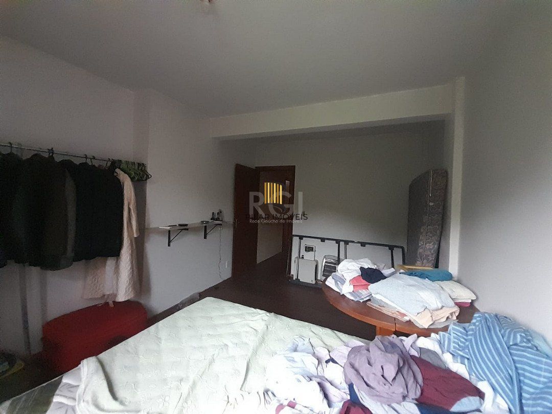 Casa para Venda com 3 dormitórios, sendo 1 suites e 3 vagas no bairro Ipanema