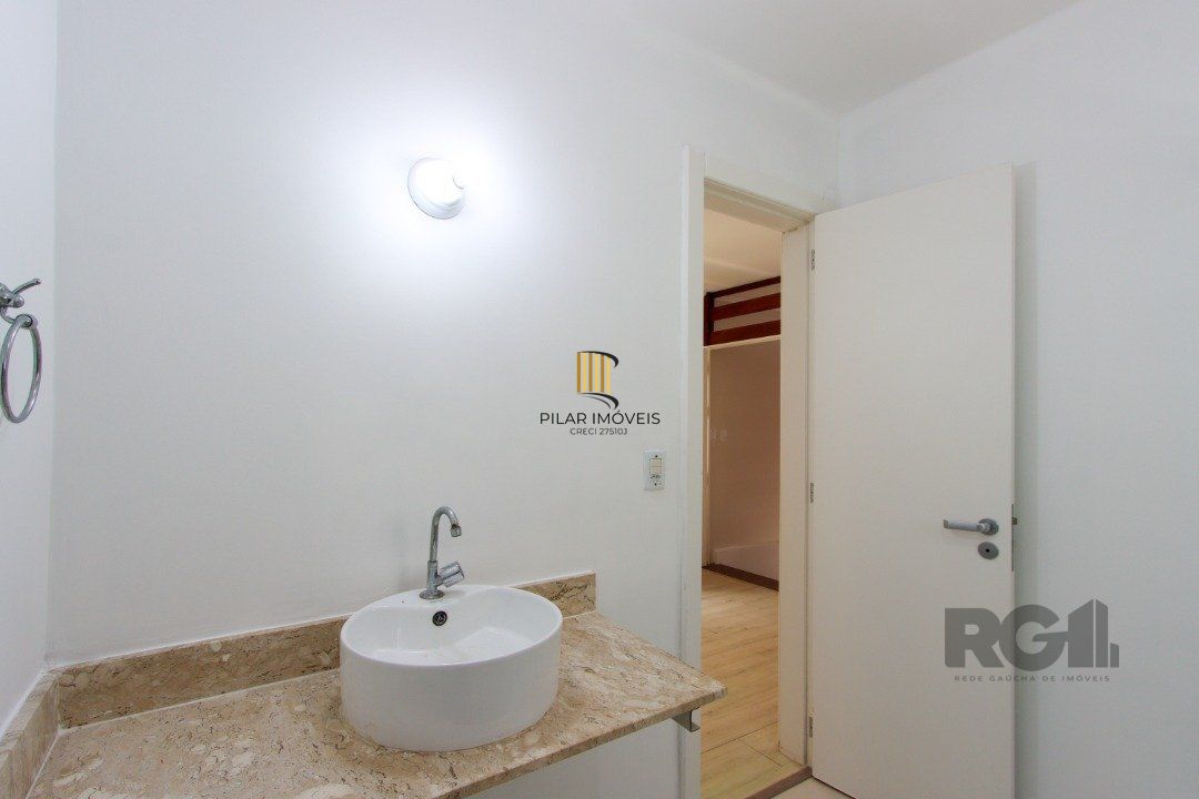 Casa com 4 quartos, com 347,57 m 2 privativos