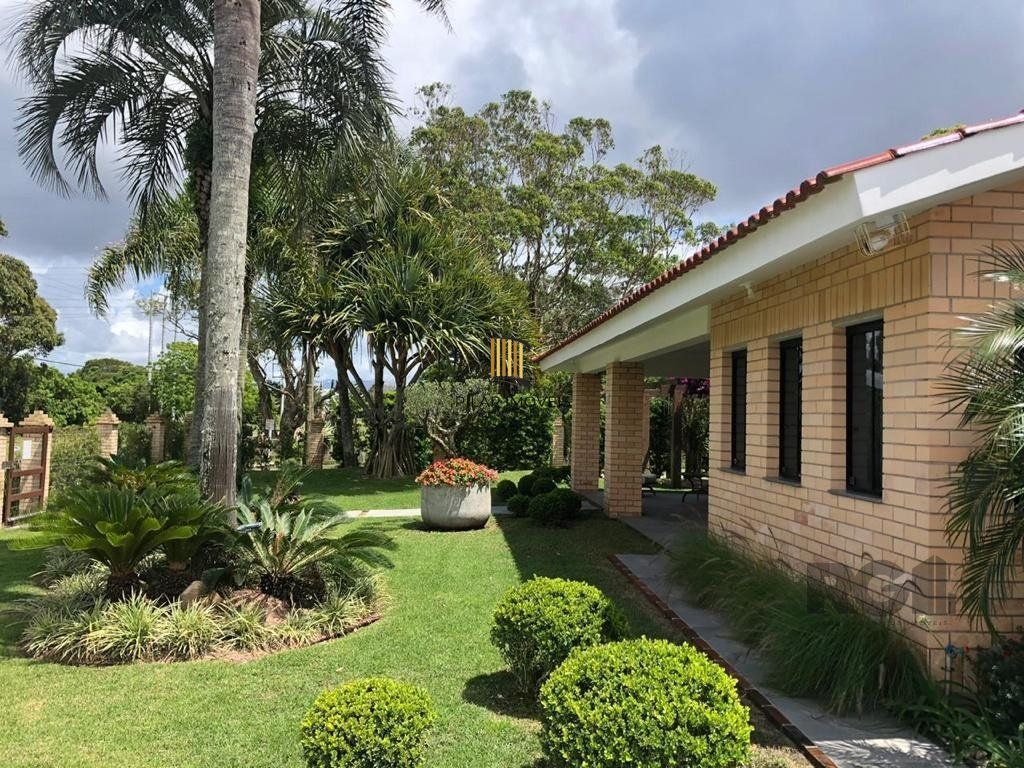 Casa 4 dormitórios no bairro Centro