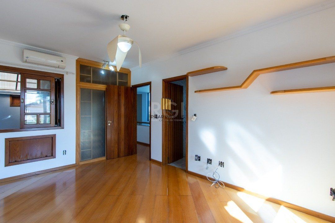 Casa 3 dormitórios no bairro Ipanema