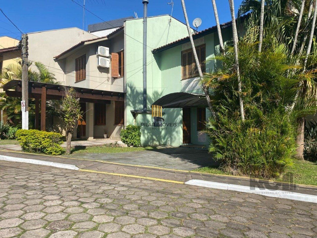 Casa de Condomínio 3 dormitórios no bairro Hípica