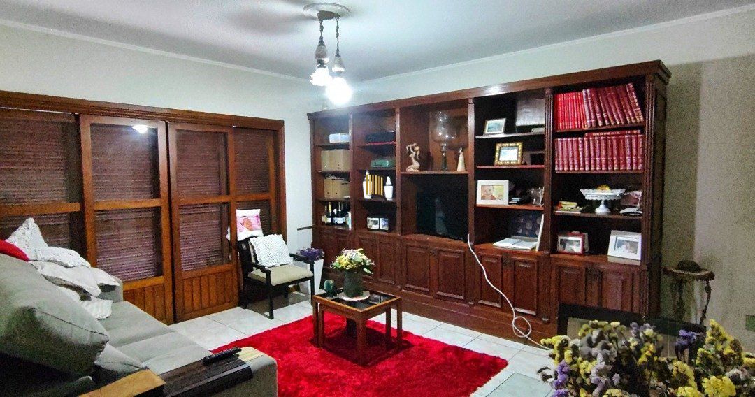 casa, 6 quartos, 1 suíte, 3 vagas, 352,38m2 privativos, bairro Santa Tereza