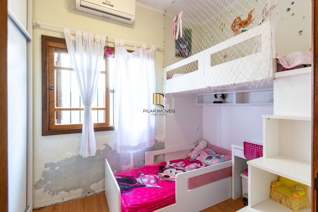 Casa para Venda - 213m², 2 dormitórios, sendo 1 suites, 2 vagas - Hípica