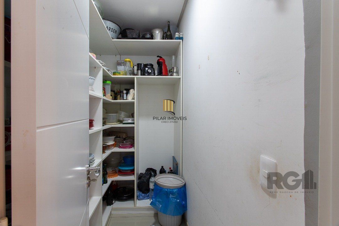 Casa de Condomínio 4 dormitórios no bairro Belém Novo