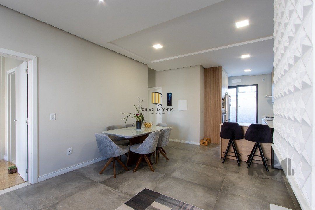 Casa de Condomínio 3 dormitórios no bairro Hípica