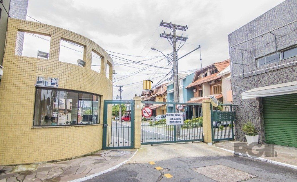 Casa de Condomínio 3 dormitórios no bairro Cavalhada